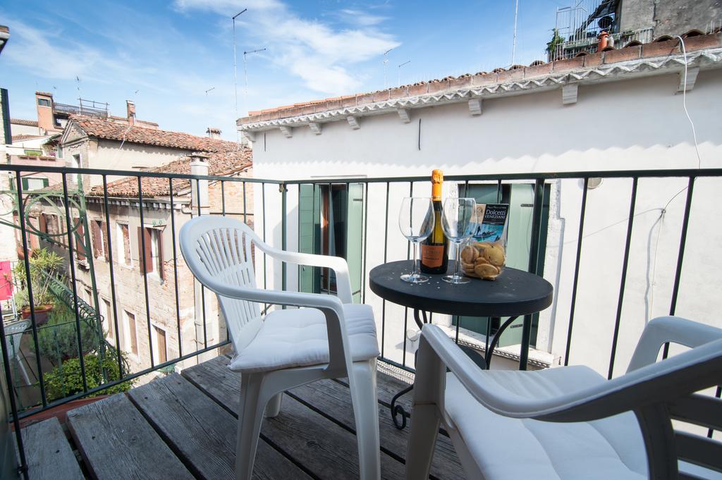 Santa Maria Formosa Appartement Venetië Buitenkant foto